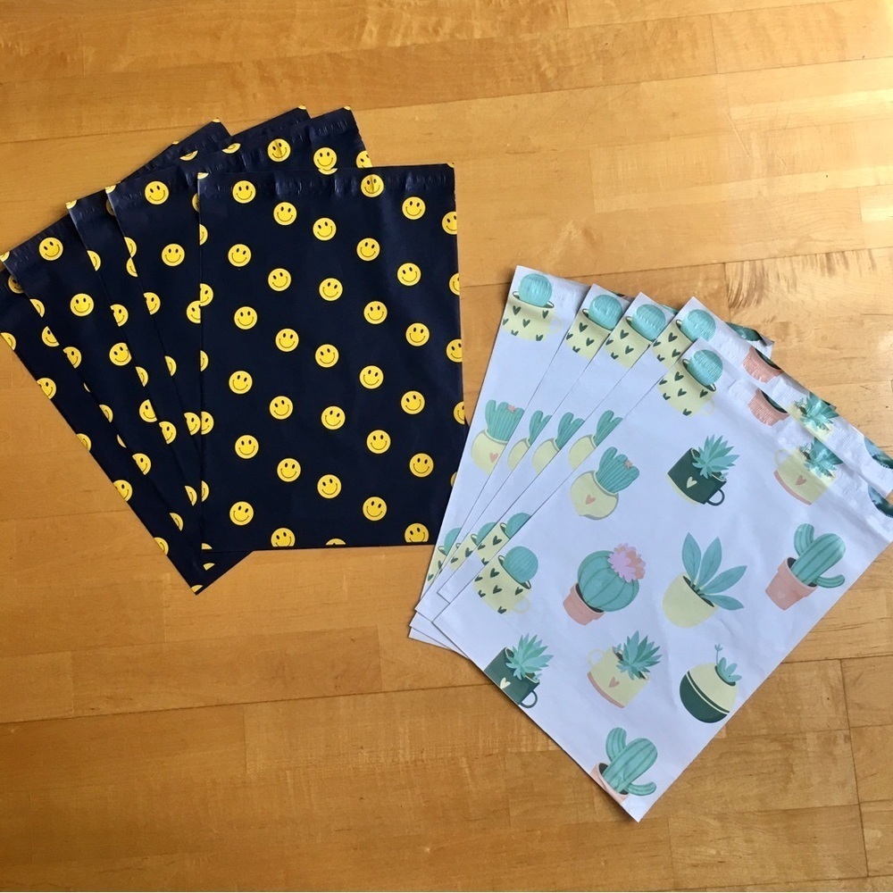 10 Count - Variety Bundle of 10 x 13 Polymailers (SMILEYS + CACTUS)